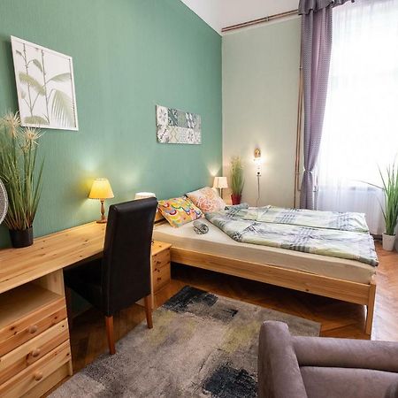 Pesto Hostel Budapest Exterior foto
