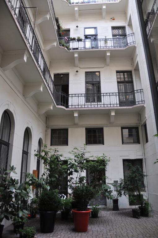 Pesto Hostel Budapest Exterior foto